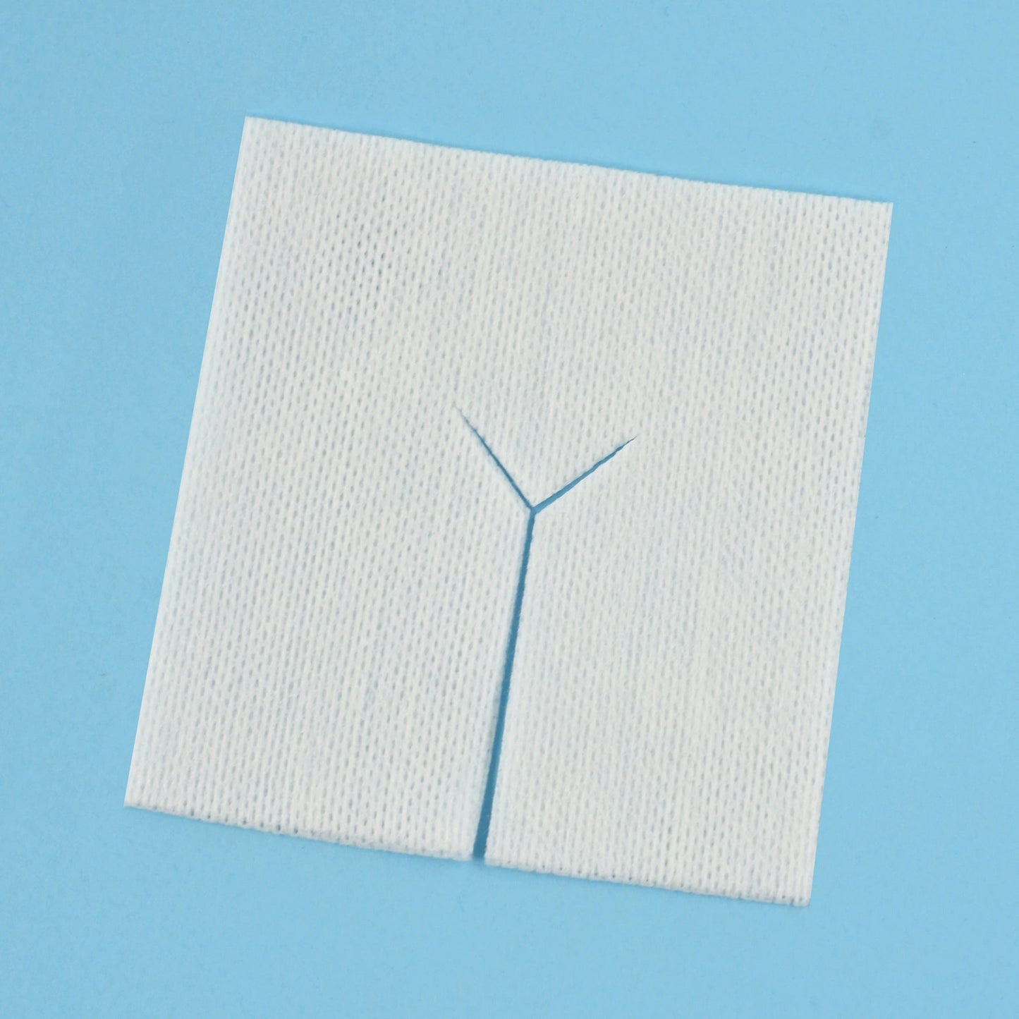 Compresse NONVI lux S avec incision en Y stérile - Boite de 100 pièces